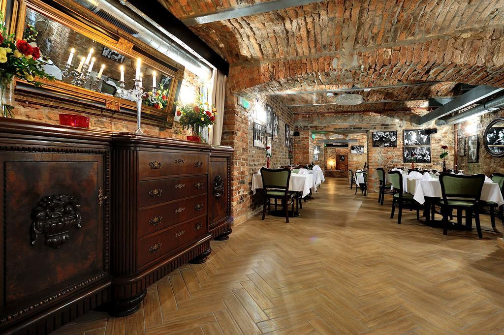 Hotel Centrum Sosnowiec Luaran gambar