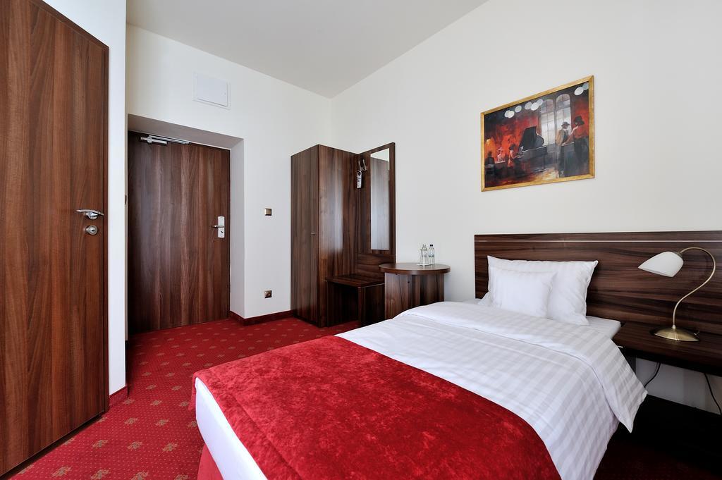 Hotel Centrum Sosnowiec Bilik gambar