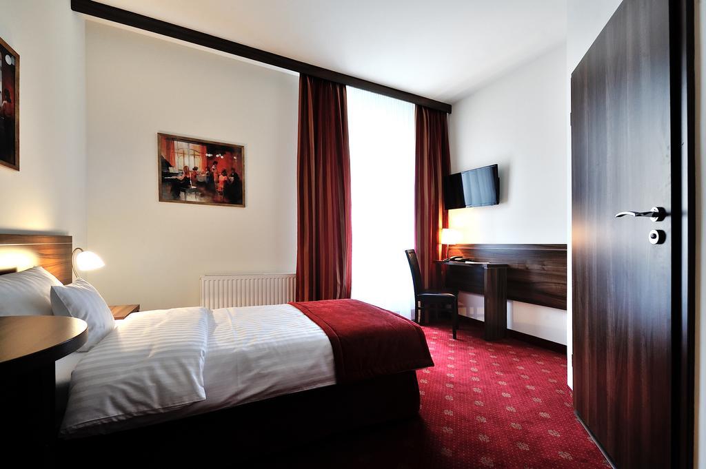 Hotel Centrum Sosnowiec Bilik gambar
