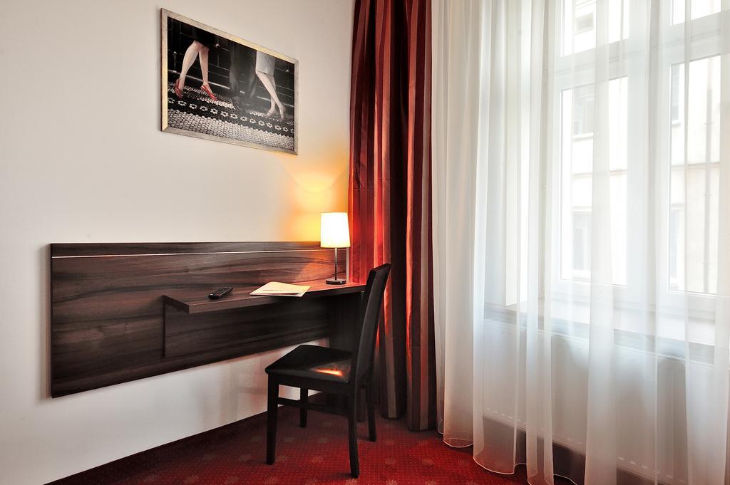 Hotel Centrum Sosnowiec Bilik gambar