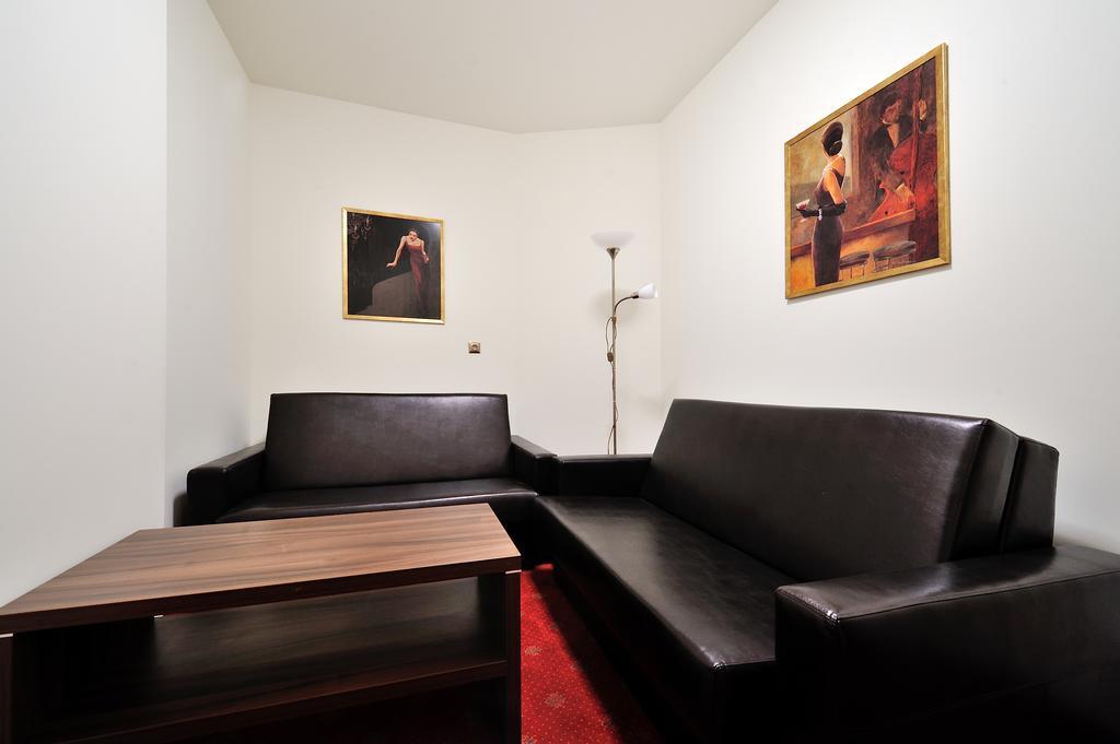 Hotel Centrum Sosnowiec Bilik gambar
