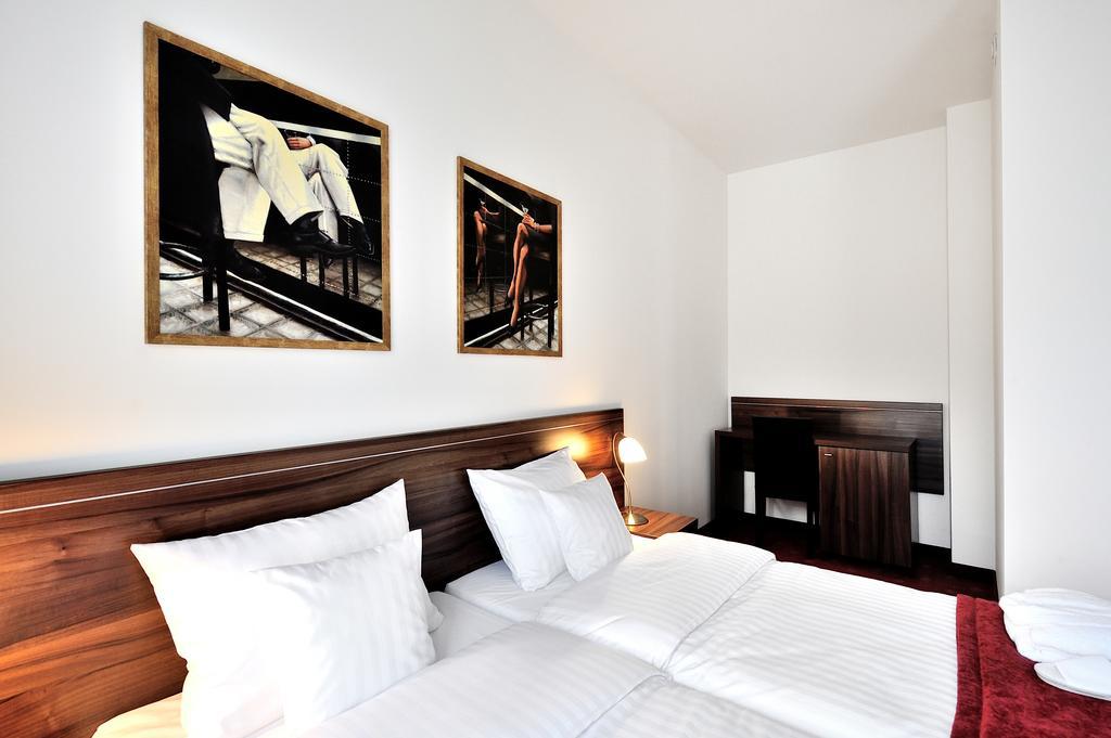 Hotel Centrum Sosnowiec Bilik gambar