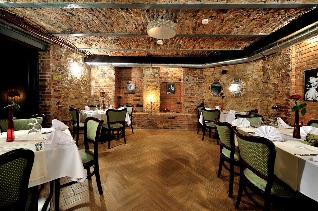 Hotel Centrum Sosnowiec Luaran gambar
