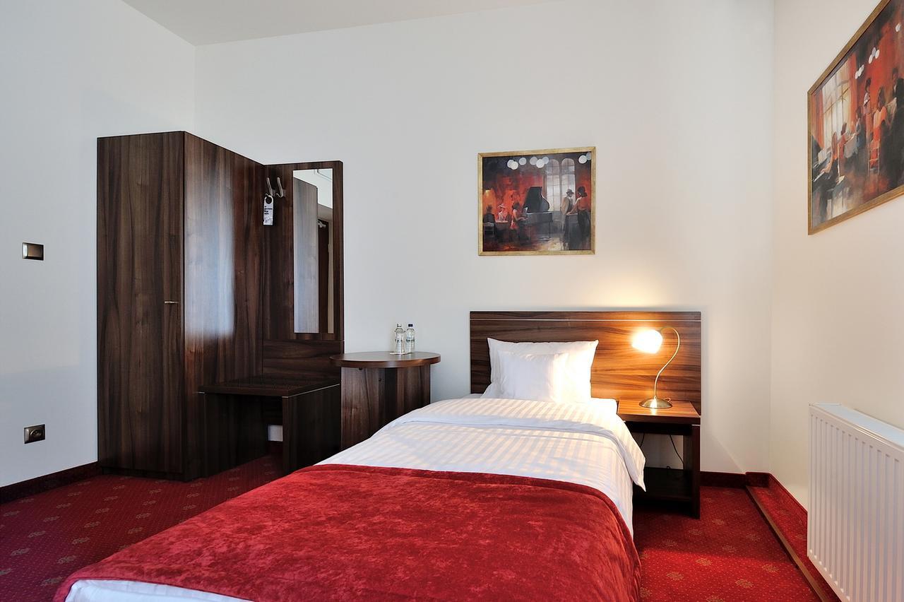 Hotel Centrum Sosnowiec Luaran gambar