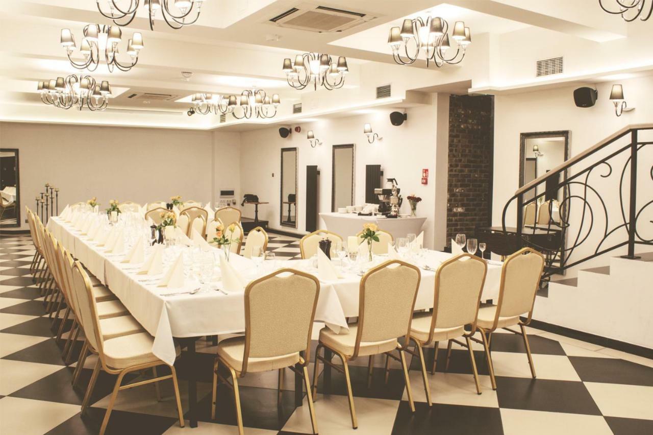 Hotel Centrum Sosnowiec Luaran gambar